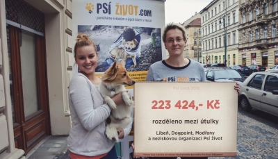 Výtěžek z prodeje charitativního kalendáře Psí život 2016 pomáhá zvířatům v nouzi